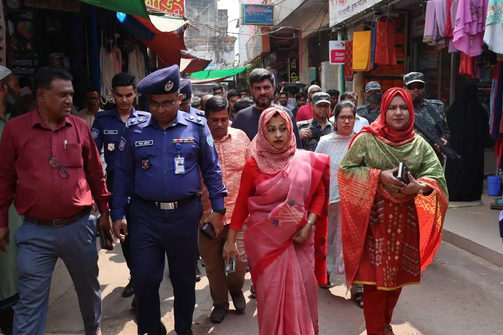 পবিত্র রমজান মাসে সাধারণ মানুষের স্বস্তি নিশ্চিত করতে জেলা প্রশাসকের বাজার মনিটরিং