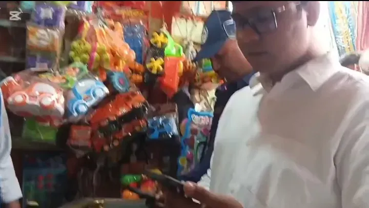 ঠাকুরগাঁওয়ে ভ্রাম্যমাণ আদালতের অভিযান ভেরাইটিজ স্টোরে জরিমানা