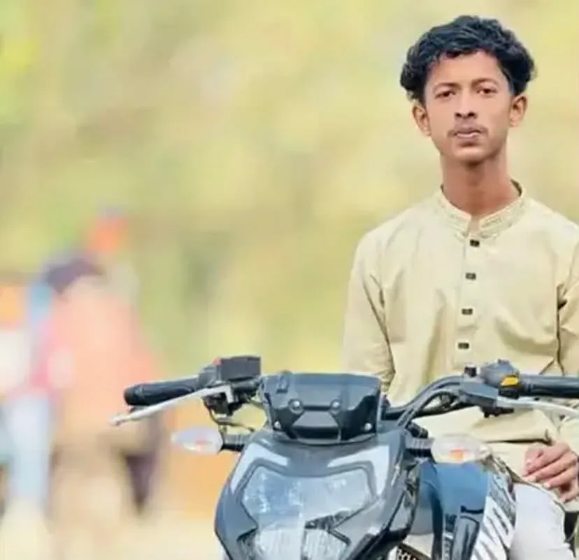 কুমারখালীতে মোটরসাইকেল দুর্ঘটনায় স্কুলশিক্ষার্থীর মৃত্যু।
